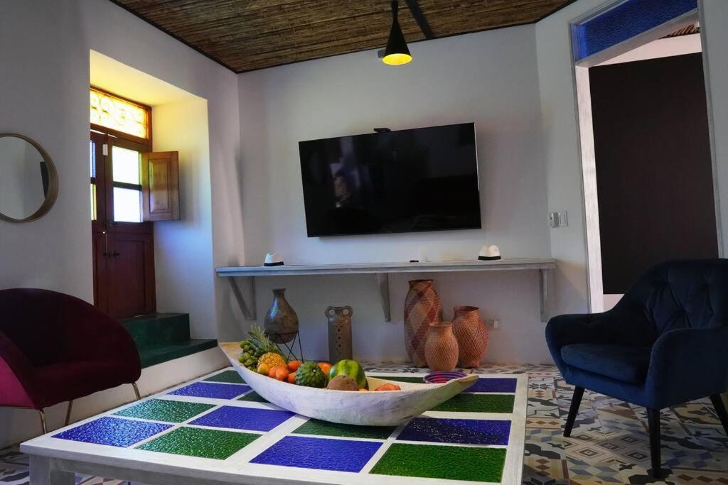 Nueva En San Antonio Cali, La Casa De Tona Exterior foto